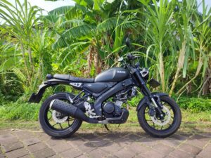 Yamaha XSR 155 Total Black